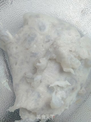 水煮虾滑的做法步骤：2