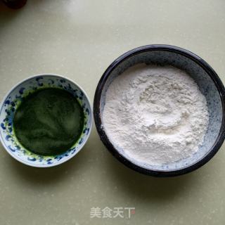 菠菜面的做法步骤：2