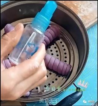 全程手把手超详细教学超软紫薯泥火腿卷馒头的做法步骤：15