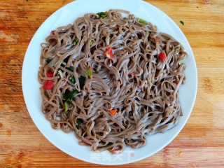 荞麦面鸡蛋煎饼的做法步骤：2