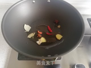 酱烧鸡腿的做法步骤：1
