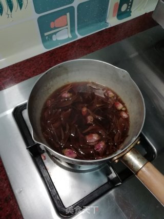 玫瑰黑糖奶茶的做法步骤：4
