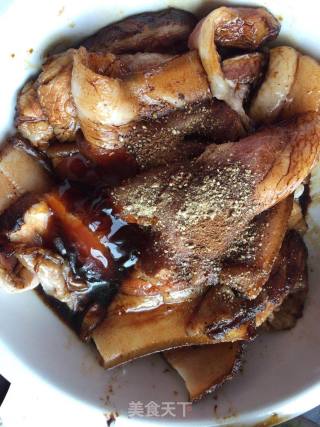 梅菜扣肉的做法步骤：4