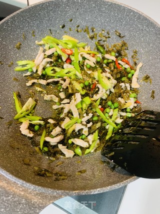 雪菜炒肉丝的做法步骤：7