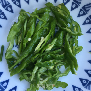 腊肠炒青椒的做法步骤：3
