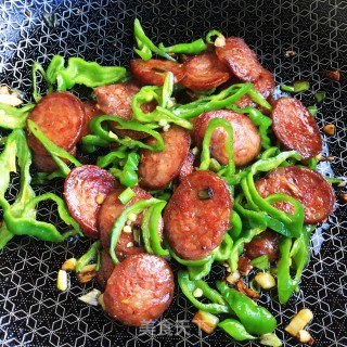 腊肠炒青椒的做法步骤：9