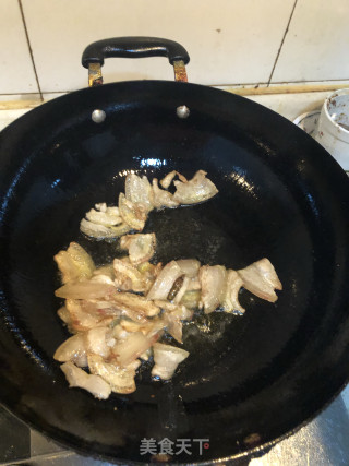 青椒五花肉的做法步骤：3