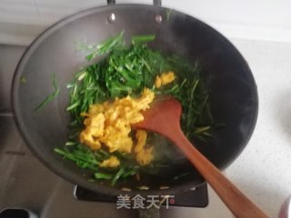韭菜炒鸡蛋的做法步骤：9