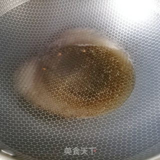 黎蒿炒油渣的做法步骤：3