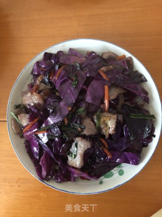 紫甘蓝炒腊肉的做法步骤：6