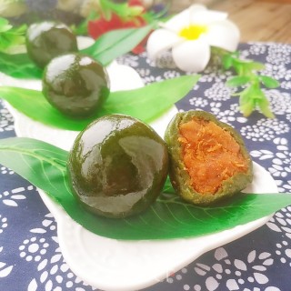 咸蛋黄肉松青团的做法步骤：23