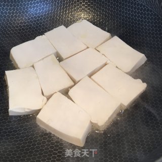 西红柿烧豆腐的做法步骤：2