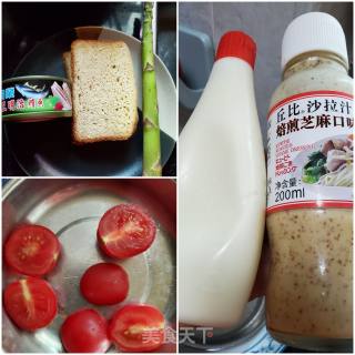 鲔鱼三明治的做法步骤：1