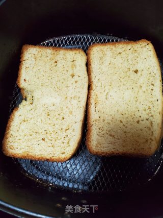 鲔鱼三明治的做法步骤：2