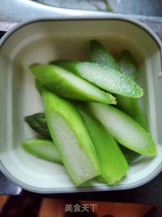 鲔鱼三明治的做法步骤：5