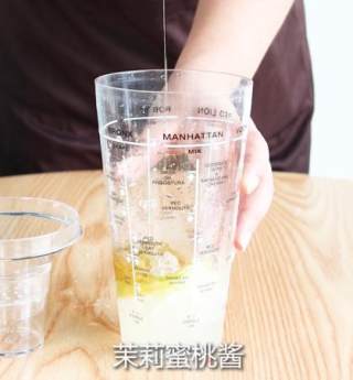 爆打香柠茉莉的做法步骤：4
