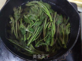 炸香椿鱼的做法步骤：2