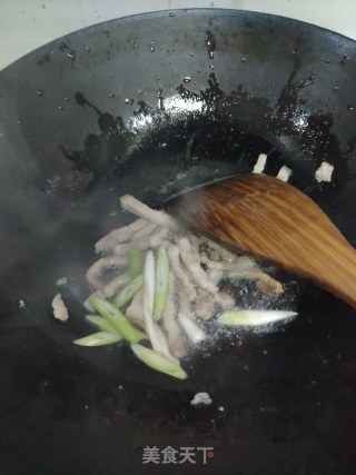 冬笋豆干炒肉的做法步骤：6