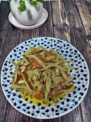 冬笋豆干炒肉的做法步骤：11