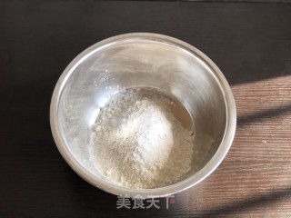 超软饼底鸡肉披萨的做法步骤：1