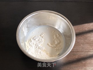 超软饼底鸡肉披萨的做法步骤：2
