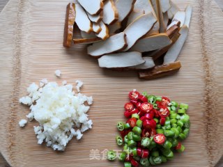 小炒豆干的做法步骤：2