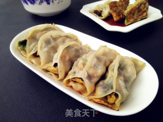 鸡蛋韭菜馅锅贴的做法步骤：11