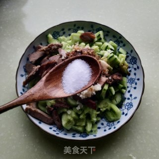 猪头肉拌黄瓜的做法步骤：8