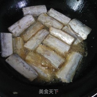 煎带鱼的做法步骤：2