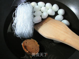 鹌鹑蛋粉丝菠菜汤的做法步骤：3