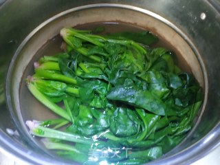 菠菜馒头的做法步骤：2