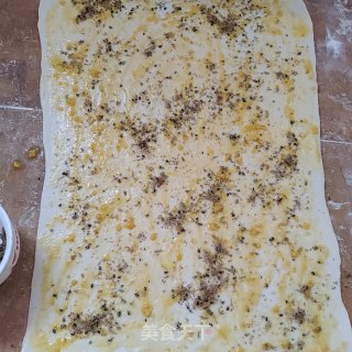 蛋黄肉松千层饼的做法步骤：5