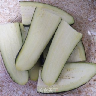 响油茄子的做法步骤：1