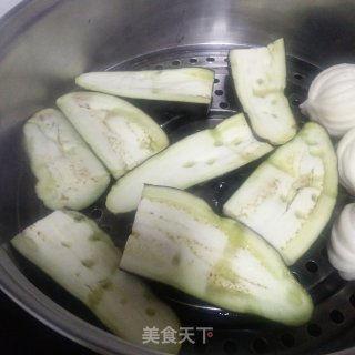 响油茄子的做法步骤：2