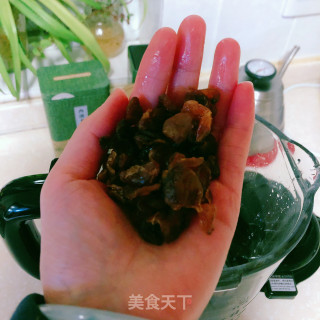 桂圆核桃芝麻黑豆浆的做法步骤：4