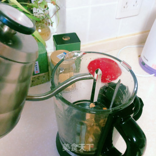 桂圆核桃芝麻黑豆浆的做法步骤：5