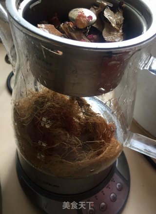 玉米须灵芝玫瑰花水的做法步骤：5