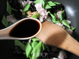 五花肉油豆角焖年糕的做法步骤：6