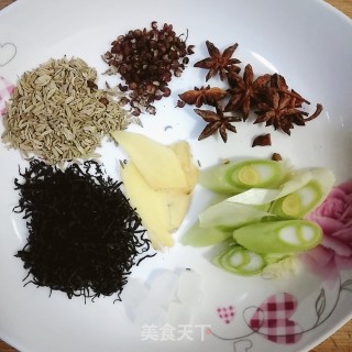 五香茶叶蛋的做法步骤：1