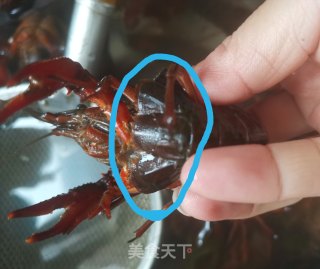 十三香辣小龙虾（附正确清洗处理小龙虾方法）的做法步骤：2