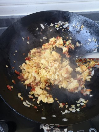 下饭菜剁椒鸡蛋的做法步骤：4
