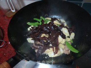 玉米笋炒甜豆的做法步骤：6
