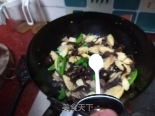 玉米笋炒甜豆的做法步骤：7