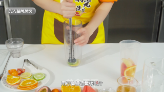 「时光荏苒茶饮」超级水果茶的做法的做法步骤：13