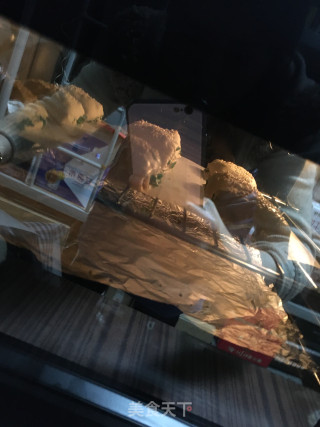 烤芝麻香葱卷的做法步骤：9