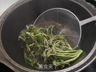 香椿炒蛋的做法步骤：2