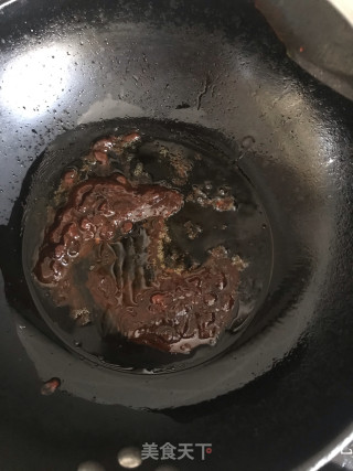 辣炒皮皮虾——东北叫虾爬子的做法步骤：2
