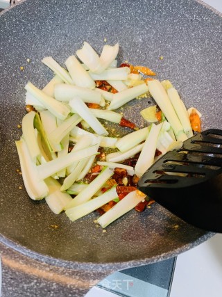 炝炒小白菜的做法步骤：2