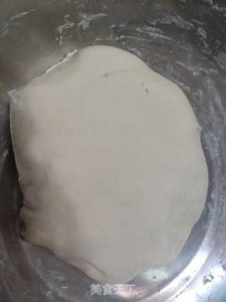 快手美味葱油饼(不烫面不发面)的做法步骤：3
