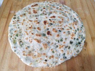 快手美味葱油饼(不烫面不发面)的做法步骤：8